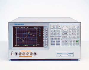 Używany precyzyjny analizator impedancji Agilent 4294A